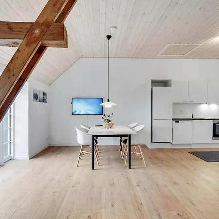 Awesome In With Kitchen Holiday home *